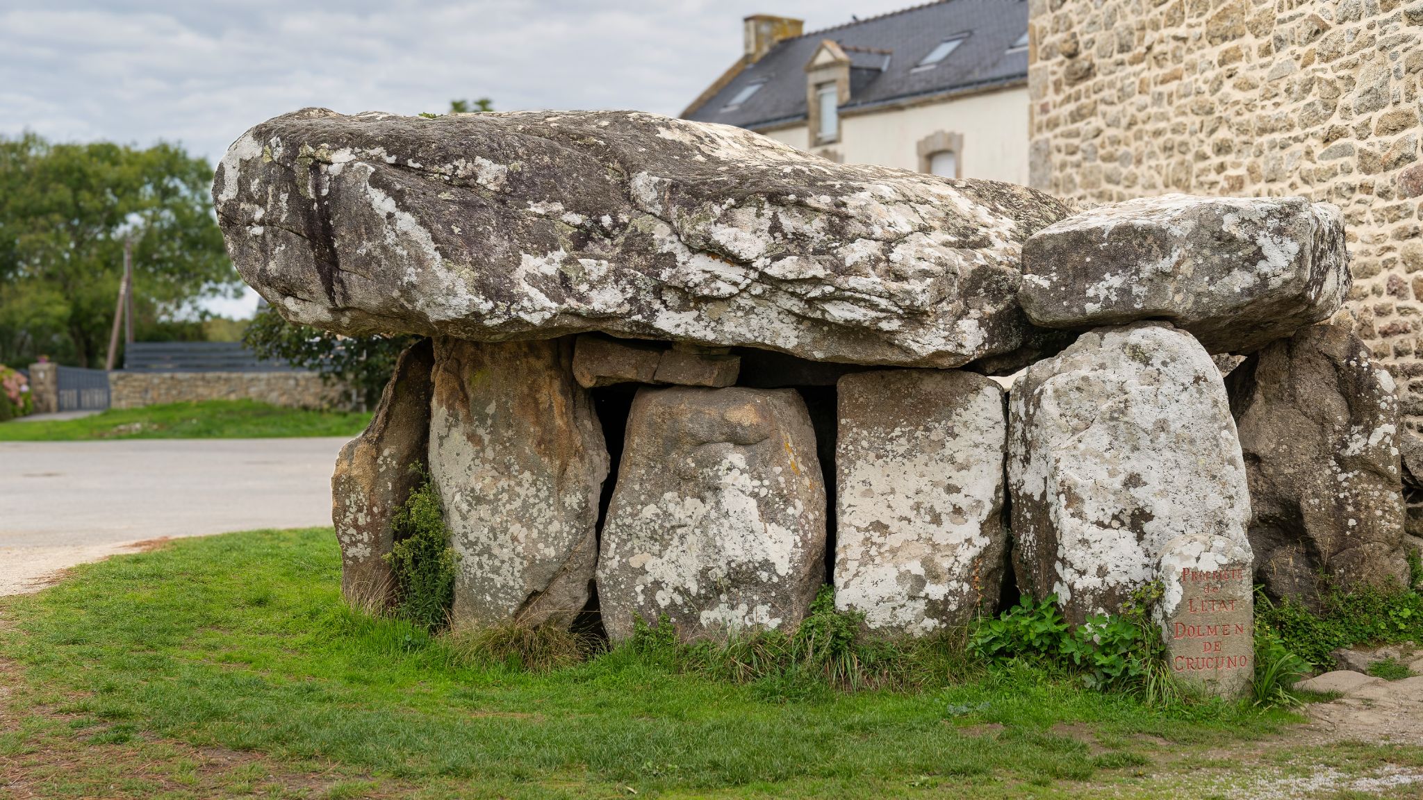 20250925 120739 Plouharnel   Dolmen de Crucuno, Rue du Cromlec'h, Kerloguen
